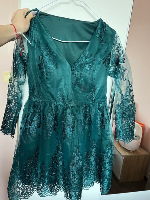 Дамска рокля с дантела