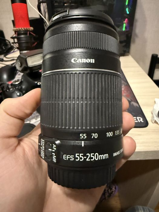 Продам фотоапарат Canon EOS 600D