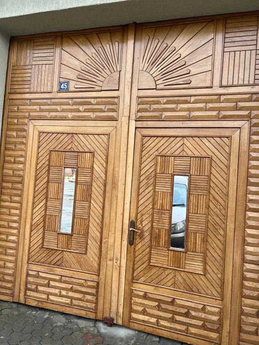 Poarta din lemn de stejar