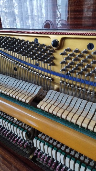 Немско пиано Bluthner