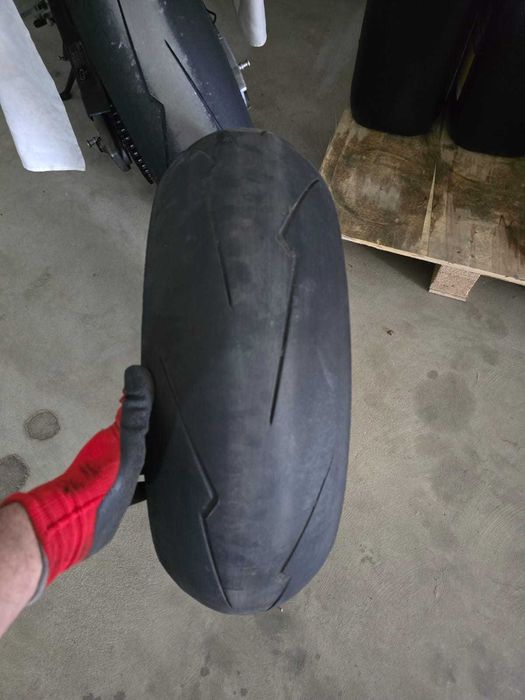 Anvelope moto de vanzare