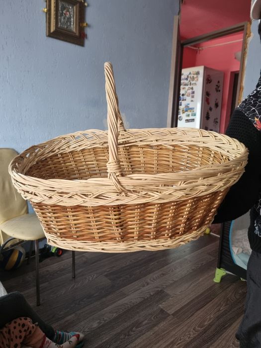 Coș din paie împletit