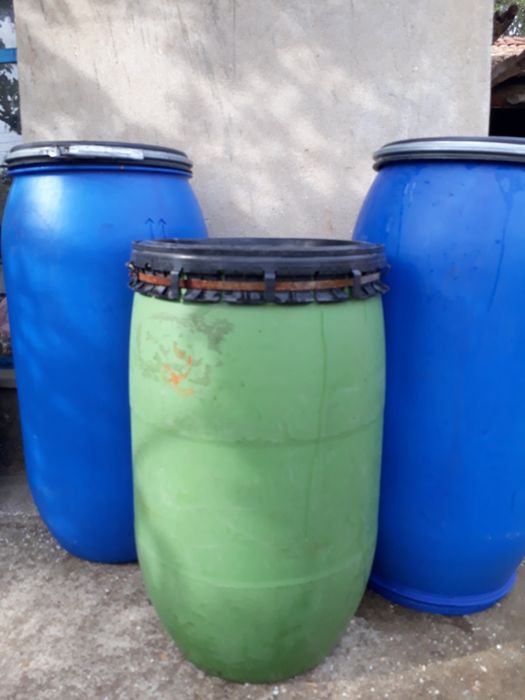 Пластмасови бидони 120 и 150 литра с капаци