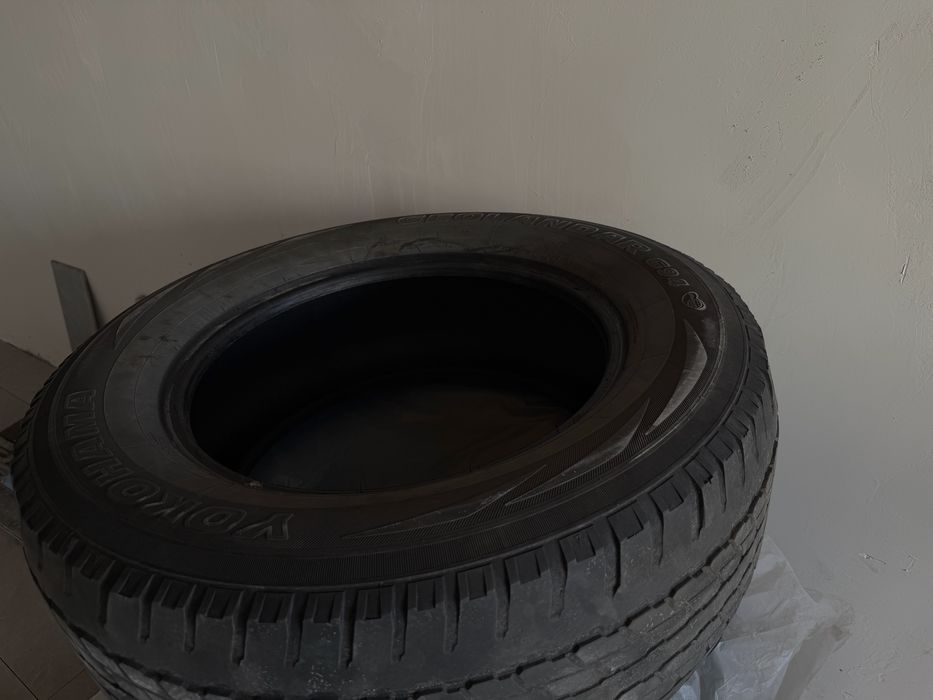 Продам комплект летней резины 285/60/18 YOKOHAMA
