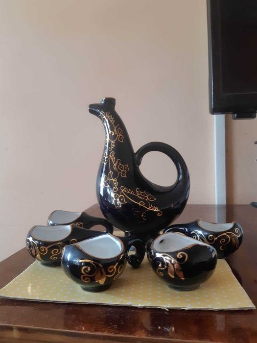 Рядка находка. Винтидж комплект от 5 чаши и стомна Black Ceramic