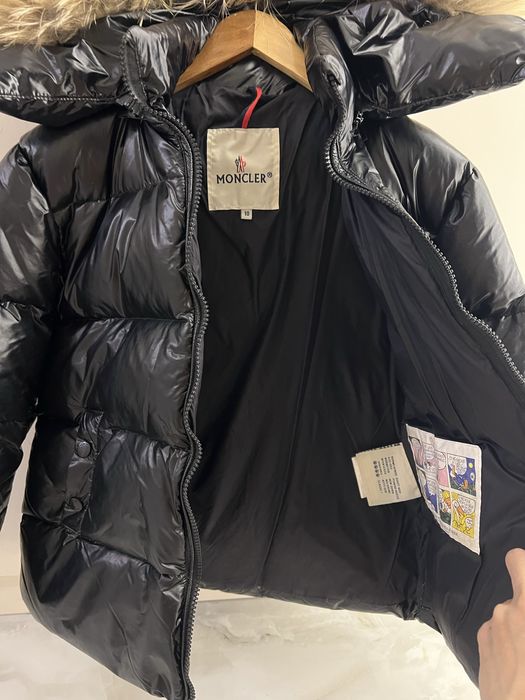 Продам куртку Moncler