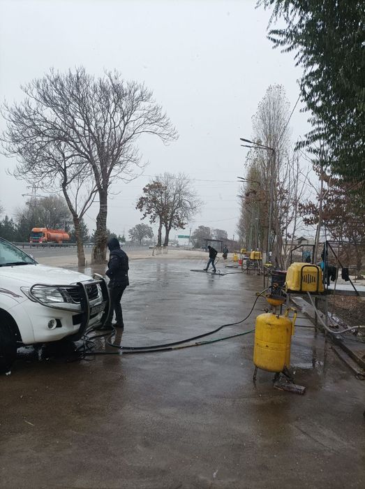 М 39 да ишлаб турган мойка сотилади140 фасад 10 узун