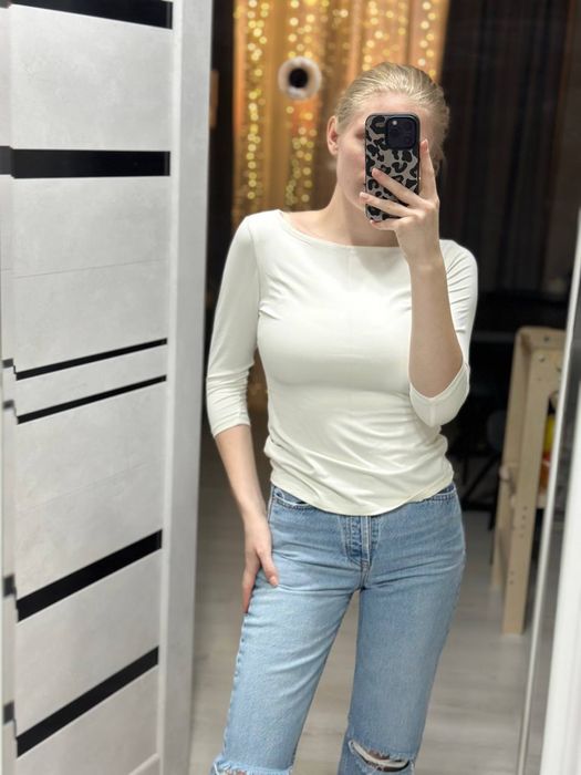 Продам свитеры и футболки