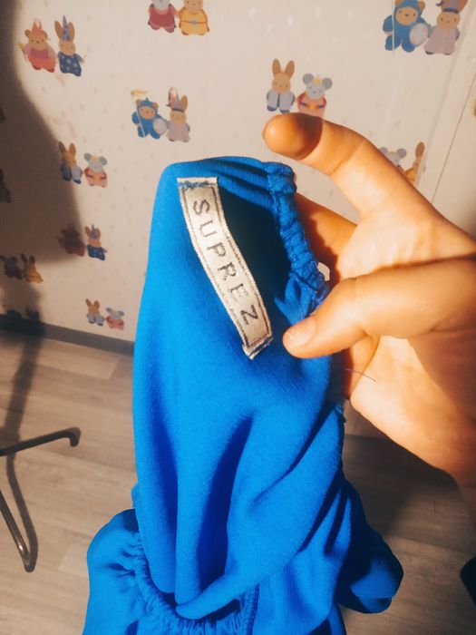 Шикарное платье, цвет электро