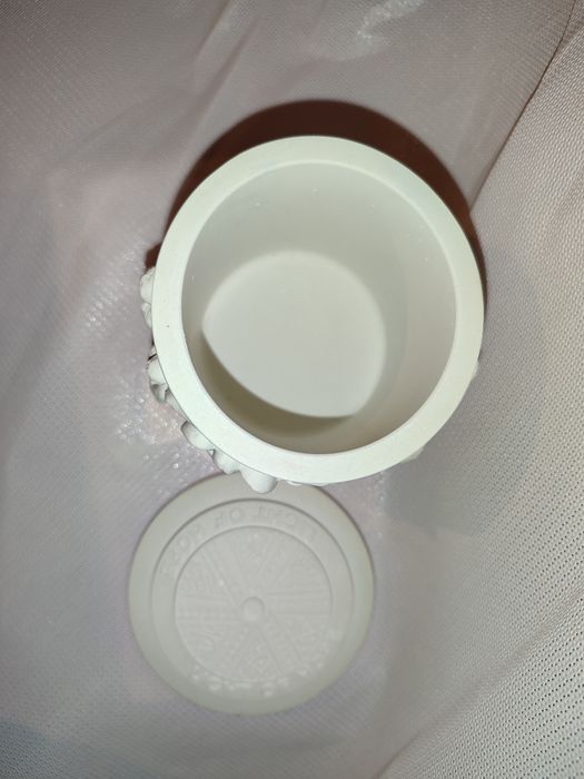 Шкатулка гипсовая ручной работы.