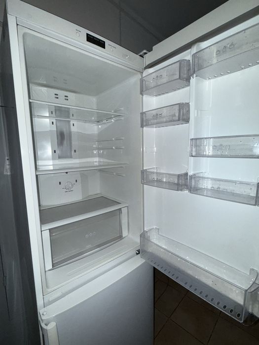 Продаю холодильник LG