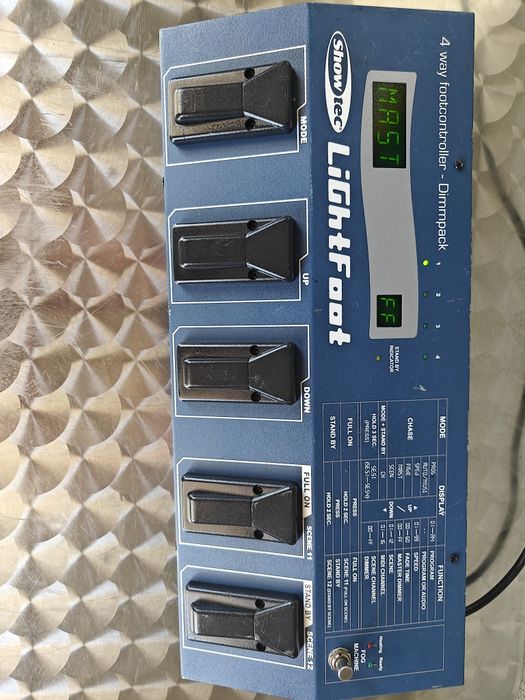 Pedală chitară Showtec cu 4 direcții Dimmpack Lightfoot