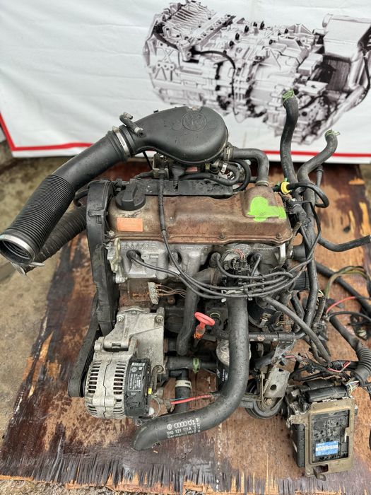 Двигатель Фольксваген пассат 1.8  Голф 3