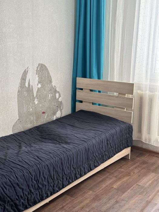 Продам кровать с матрасом