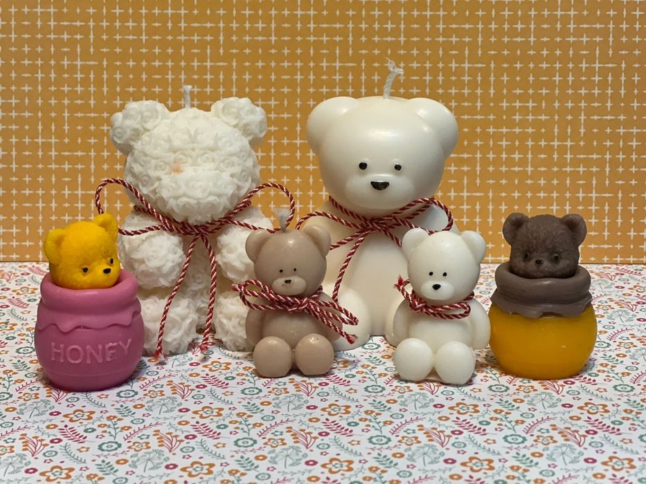 Vand lumânări parfumate si colorate facute manual