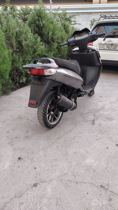 Skuter sotiladi 150 kub