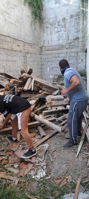 Почистване, извозване боклуци Събаряне на стари къщиСобствен транспорт