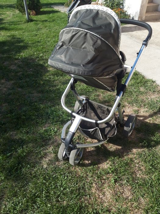 Детска количка ли