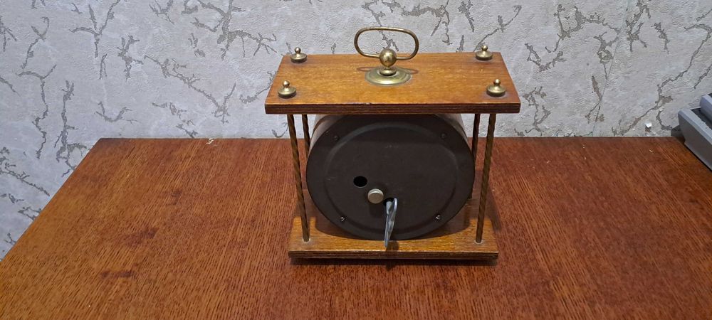 Настольные  часы 3 штуки