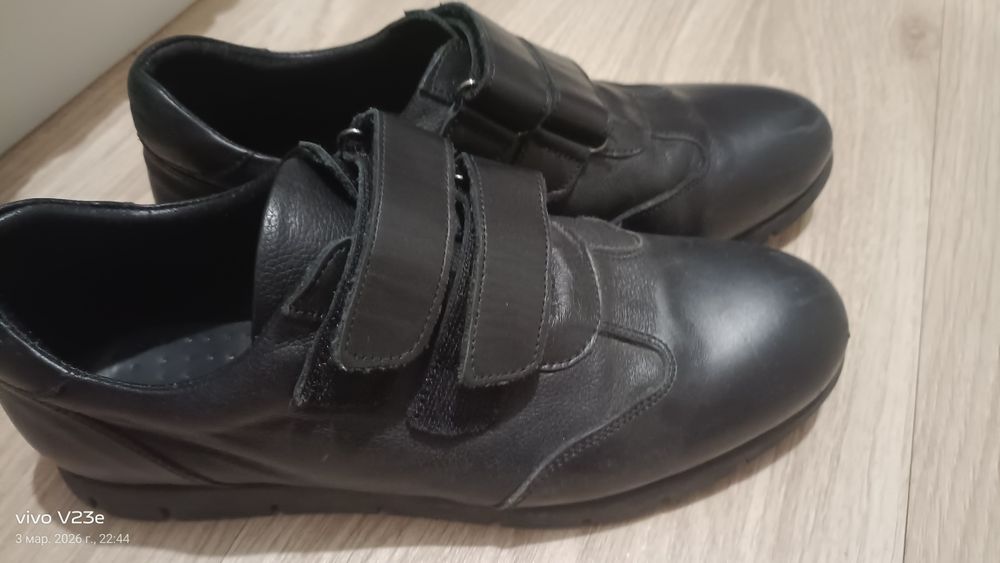 Продам мужские туфли