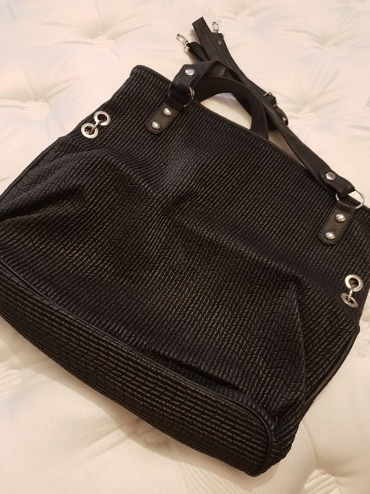 Голяма чанта в черно