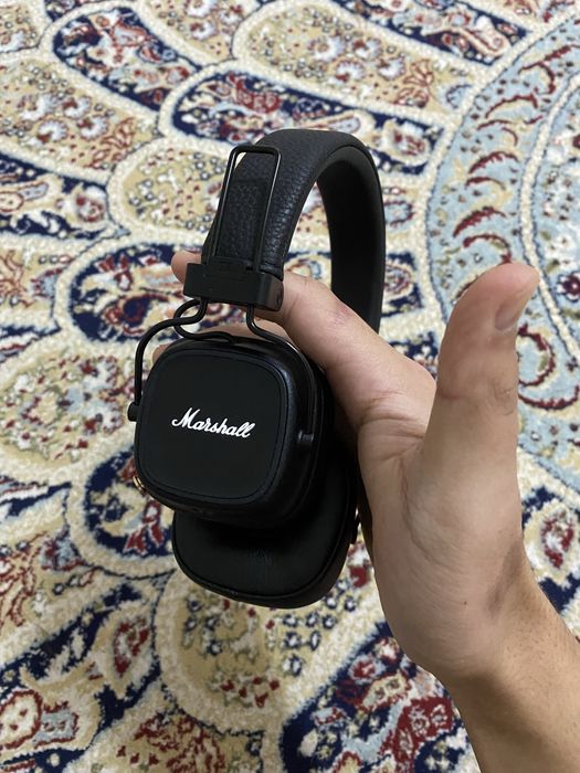 Наушник Marshall