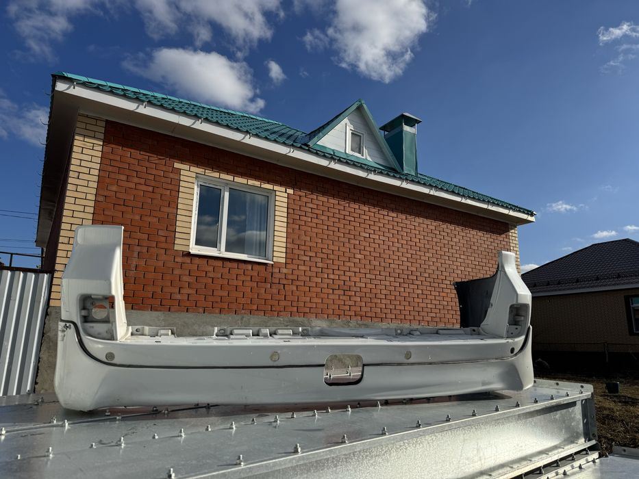 Бампер задний на лексус 570