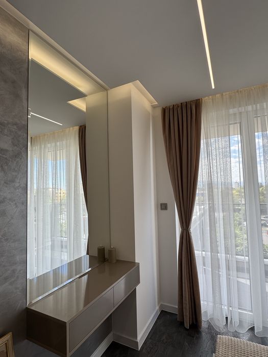 Продавам луксозен двустаен апартамент в Panorama Park East