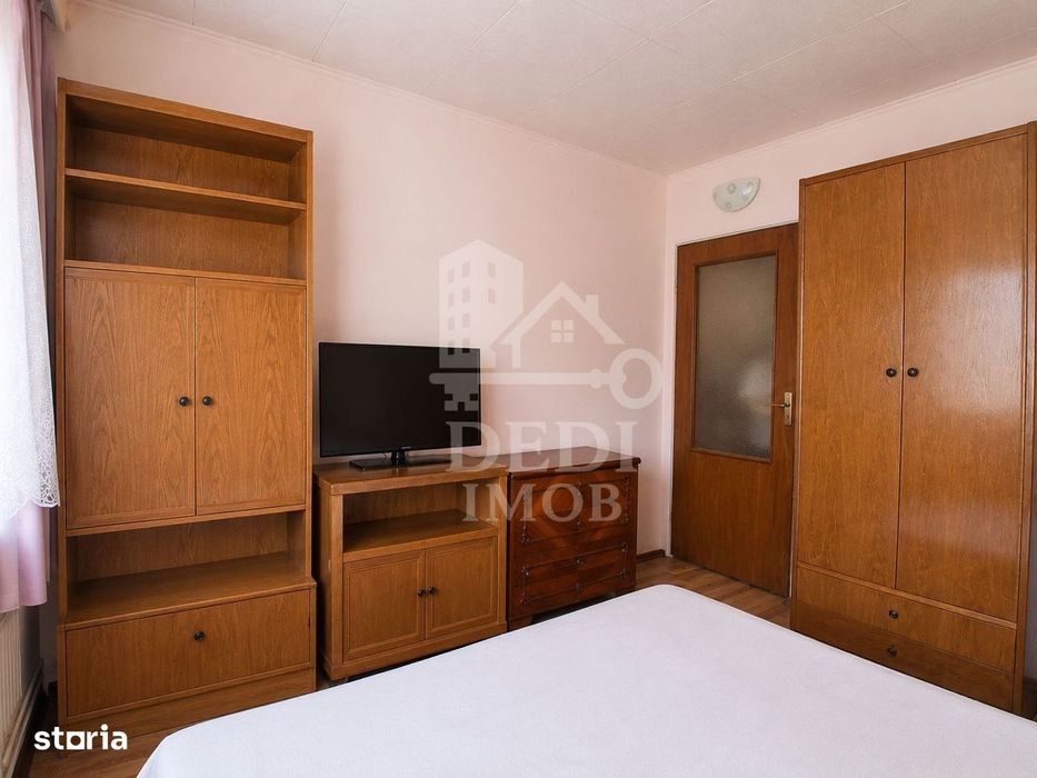 Apartament 3 camera de vânzare in zona Nufarul, Oradea