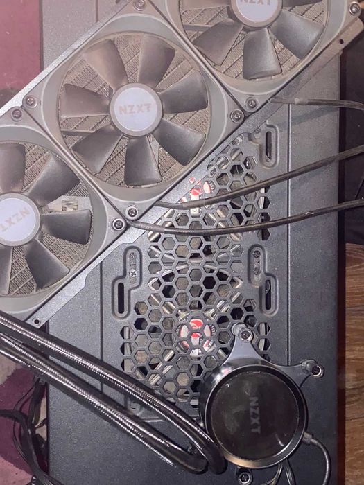 Culer pe lichit nzxt prinderea e pentru socket strx4