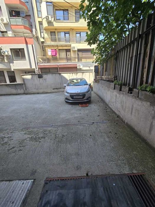 Дава се под наем Тристаен апартамент в Пловдив, Въстанически - 65 кв.м за 433.5 € - Снимка #16