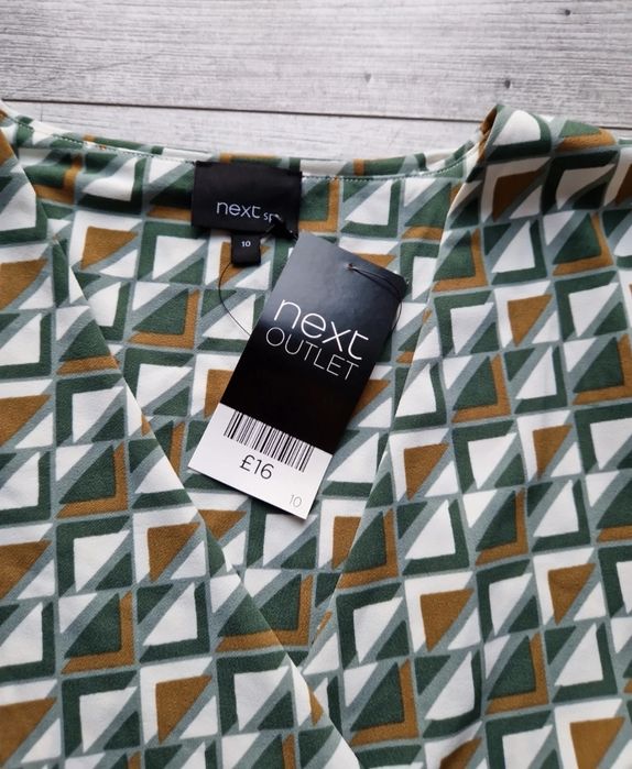 Rochie de zi cu nasturi