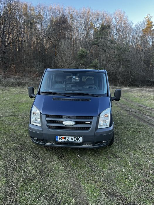 Ford Transit 9 locuri