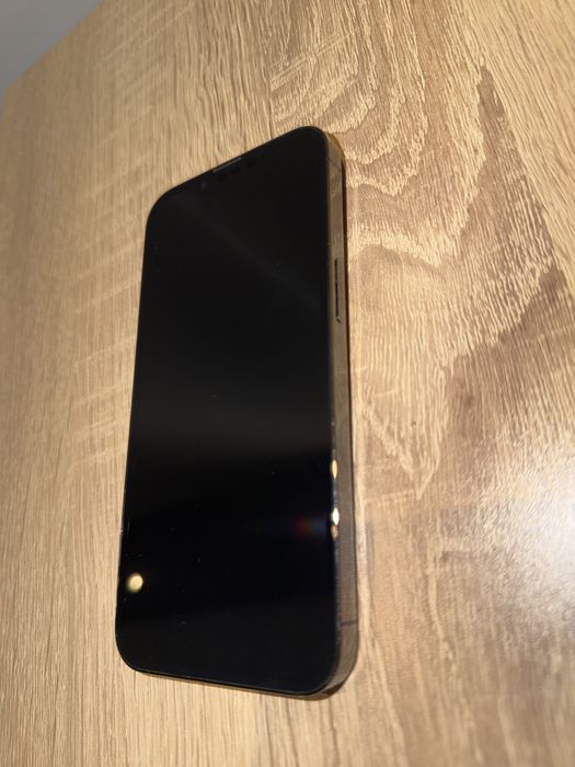 Продавам iPhone 13 Pro 256GB Отлично състояние