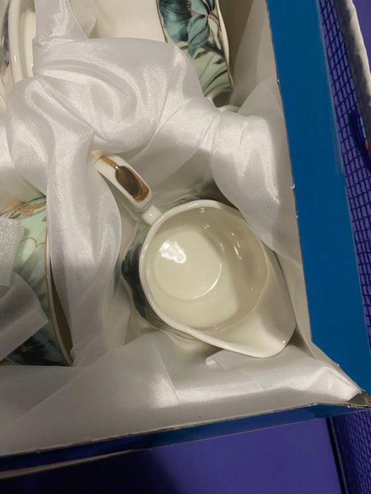 Фарфоровый чайный сервис