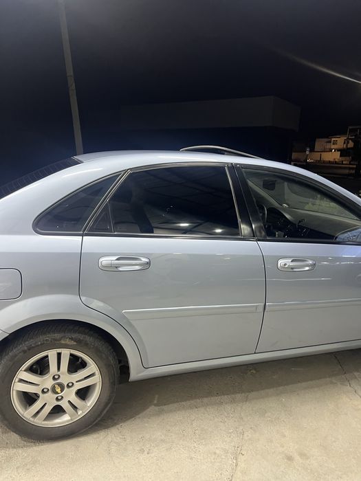 Lacetti 1.6 avtomat Sotiladi