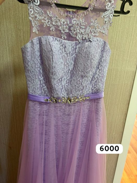 Продам кофты,платья