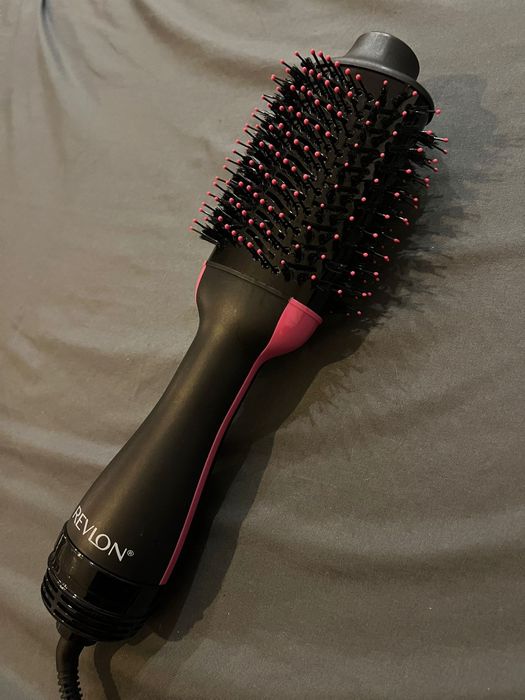 Perie de par electrica fixa Revlon One Step Hair Dryer & Volumiser
