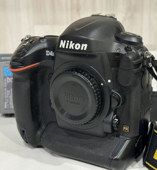 Фотоаппарат  Nikon D4S
