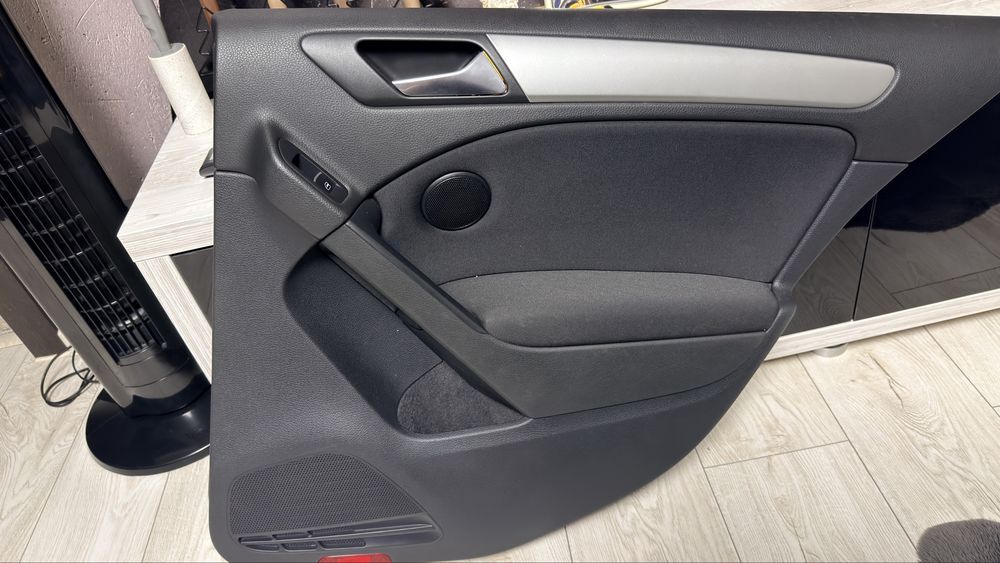 Vând fețe uși golf 6
