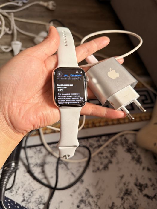 Продам Apple Watch Series 8 GPS