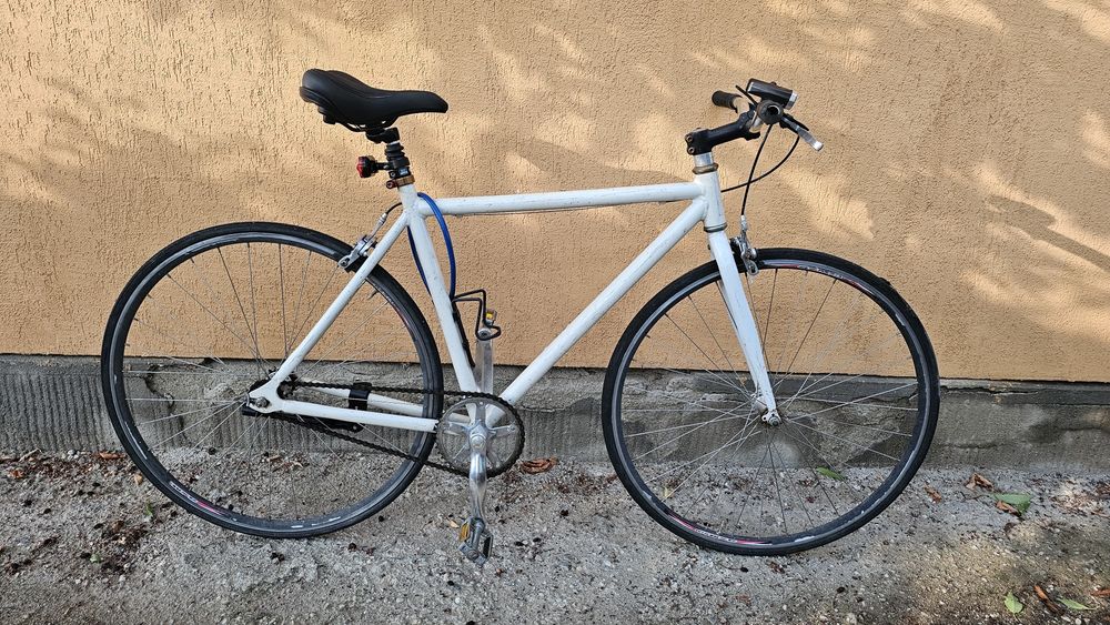 Vând Bicicleta Tip Semicursiera