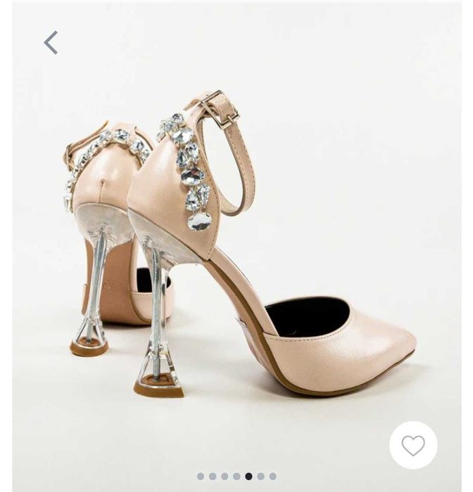 Дамски обувки на висок ток