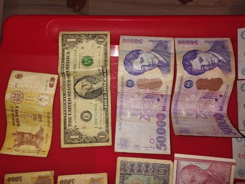 Vând Colecție personală