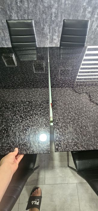 Стъклени маси за хол трапезария