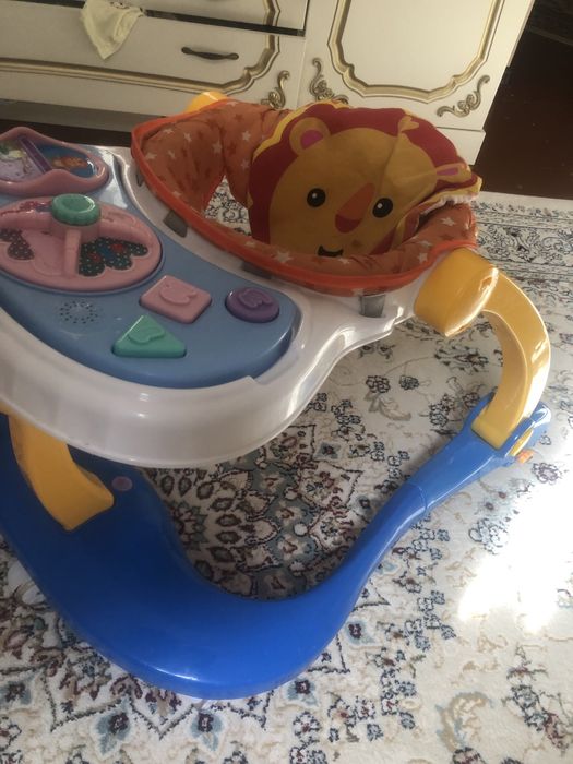 Продаеться детская ходунок отличном состояни