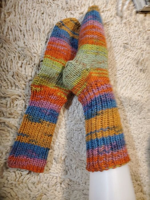 Ръчно плетени дамски чорапи от вълна, размер 39