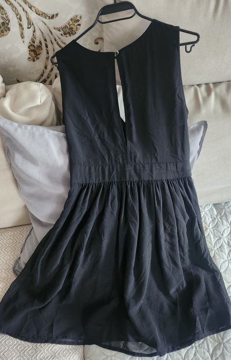 Дамска къса черна рокля Benetton