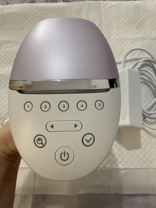Epilator IPL Philips Lumea Seria 8000