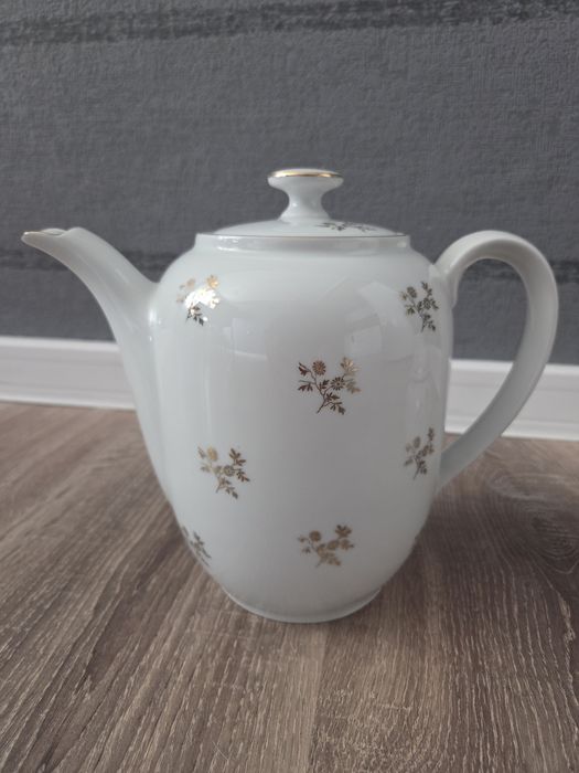 Красив порцеланов комплект